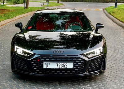Audi R8 Coupe V10 Price in Ajman - Sports Car Hire Ajman - Audi Rentals